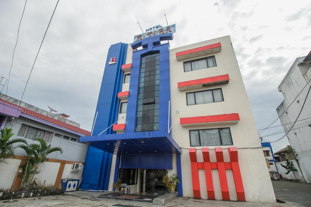 Hotel Reddoorz Plus Near Taman Siring à Benua Anyar Extérieur photo